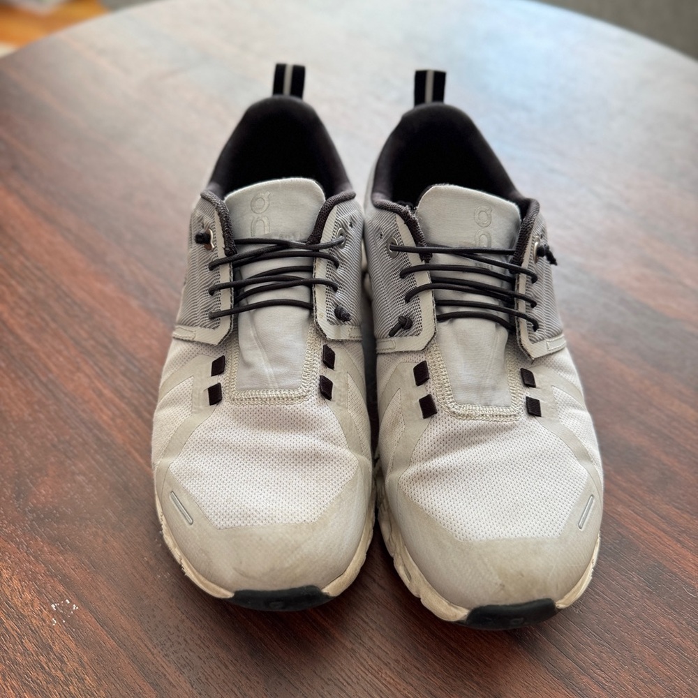 On Cloud 5 Women’s Size 8.5 Gray and Black Athletic Shoes with CloudTec Sole - Picture 5 of 8